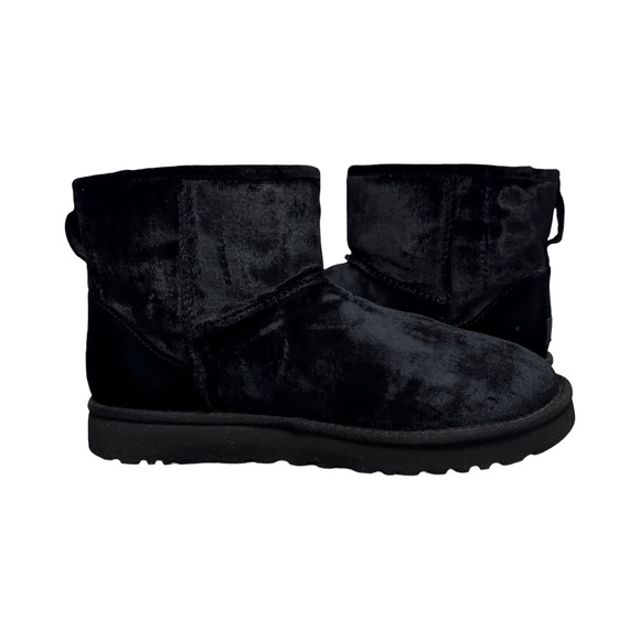 UGG ‼️ CLASSIC MINI BLACK VELVET BOOTS WOMEN’S 10 - Picture 6 of 14